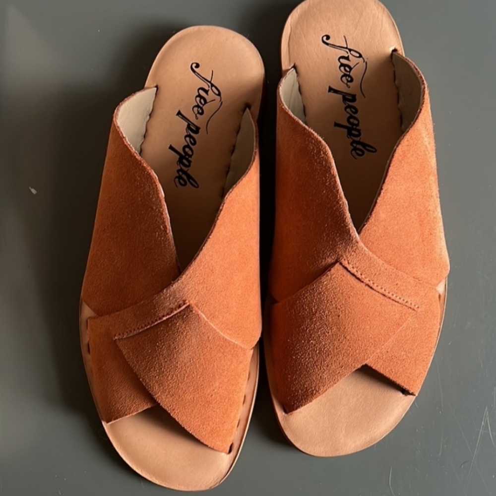 NIB! Free people sandals